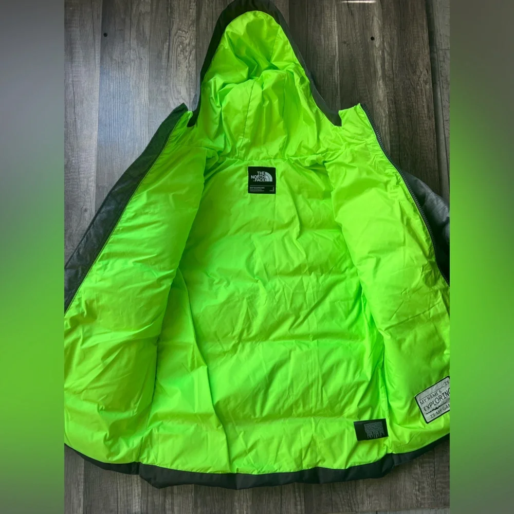 The Northface Boys 14/16  Down Filled Gray Green Hooded Puffer Jacket EUC XL